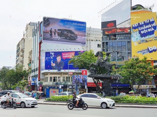 bang quang cao ngoai troi phai thiet ke dam bao an toan cho nguoi dan luc mua to giong to