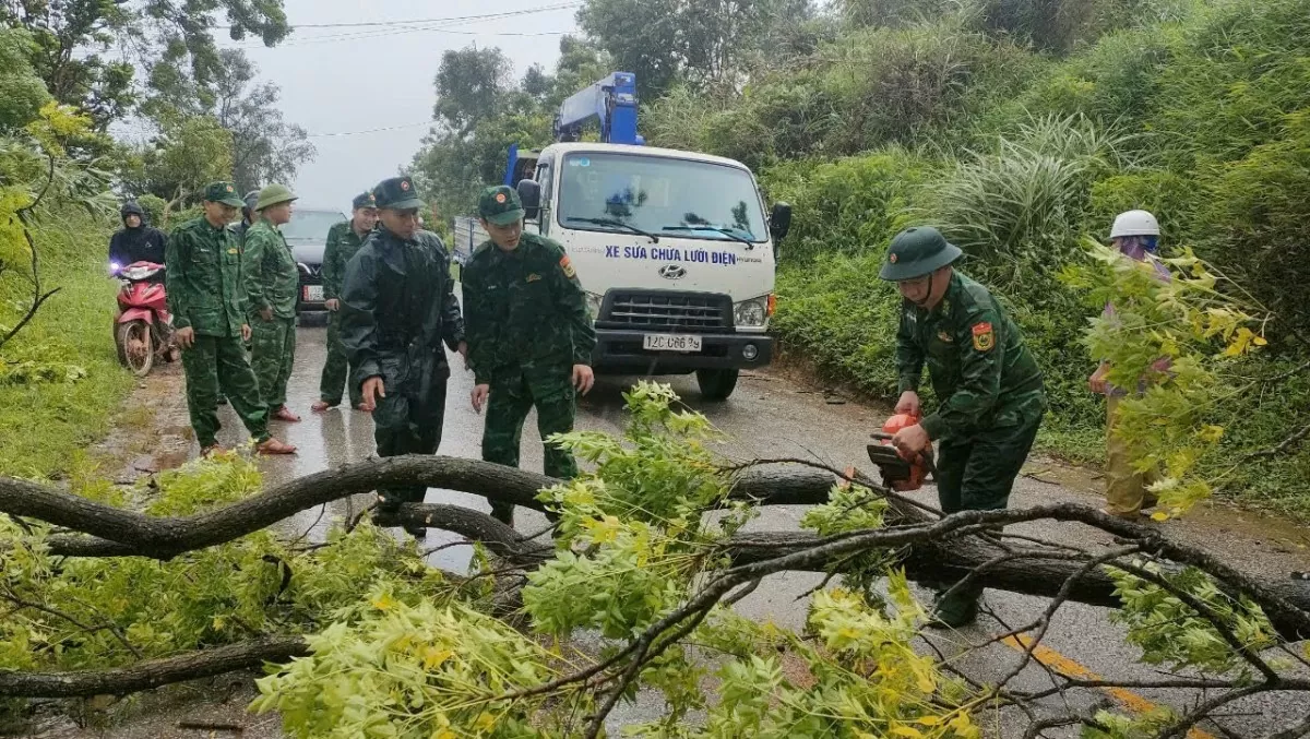 Lực lượng Biên phòng tỉnh Lạng Sơn hỗ trợ người dân