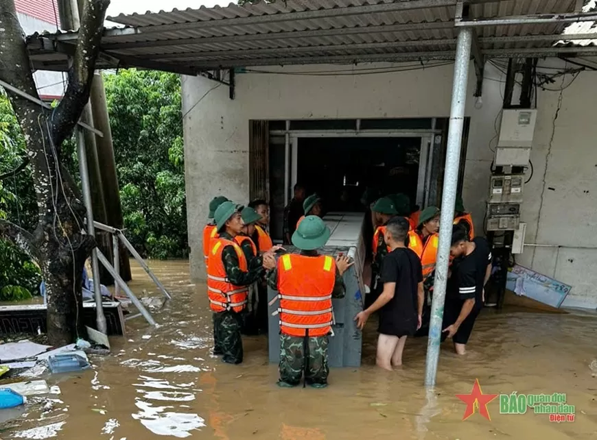 Quân đội nỗ lực khắc phục hậu quả bão số 3 tại nhiều địa phương