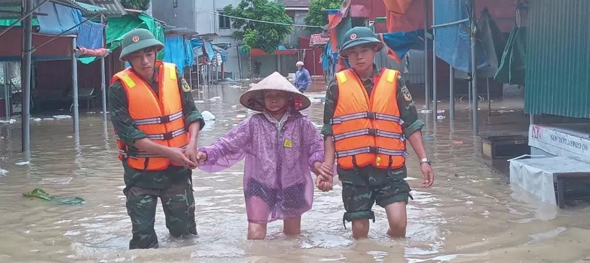 đoàn viên thanh niên toàn tỉnh Lạng Sơn tham gia hỗ trợ khắc phục hậu quả bão, lụt