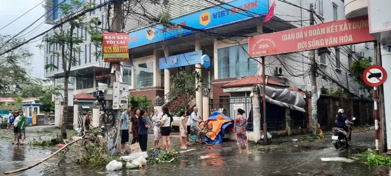 CHÙM ẢNH: Cảnh đổ nát như