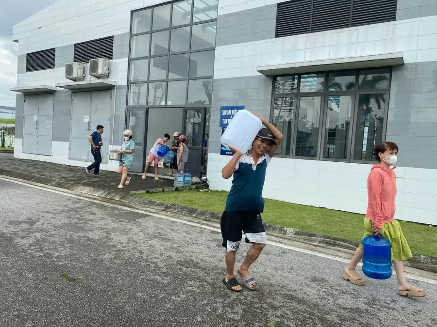 CHÙM ẢNH: Cảnh đổ nát như