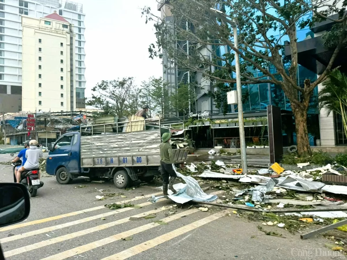 CHÙM ẢNH: Cảnh đổ nát như