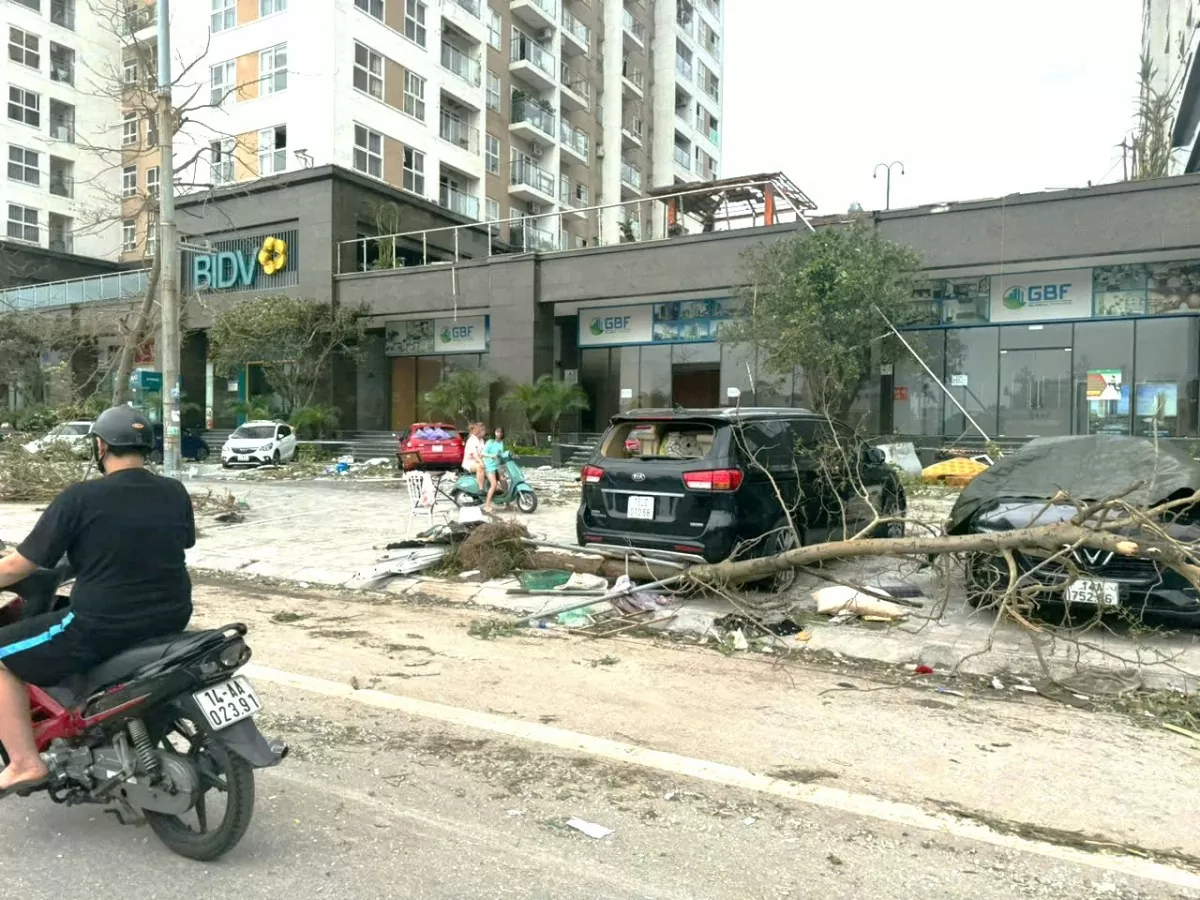 CHÙM ẢNH: Cảnh đổ nát như