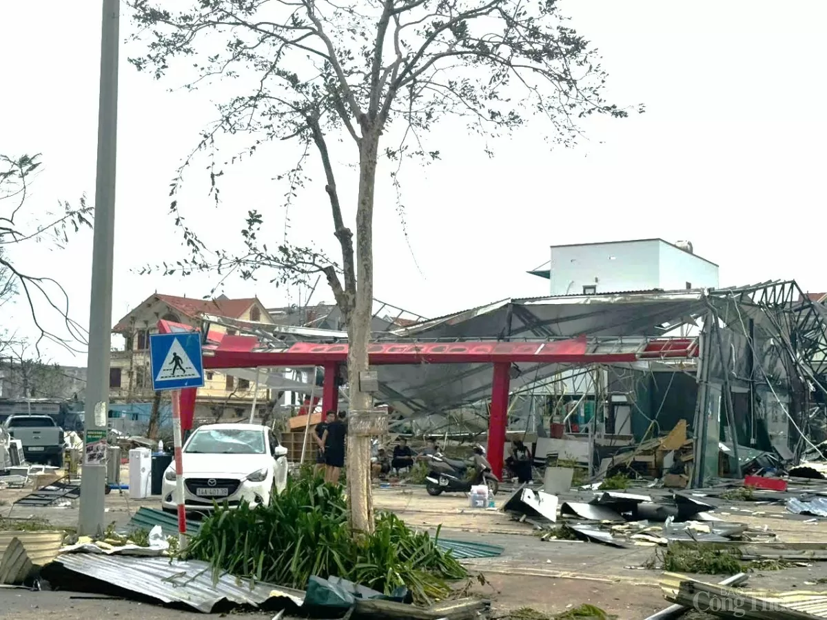 CHÙM ẢNH: Cảnh đổ nát như