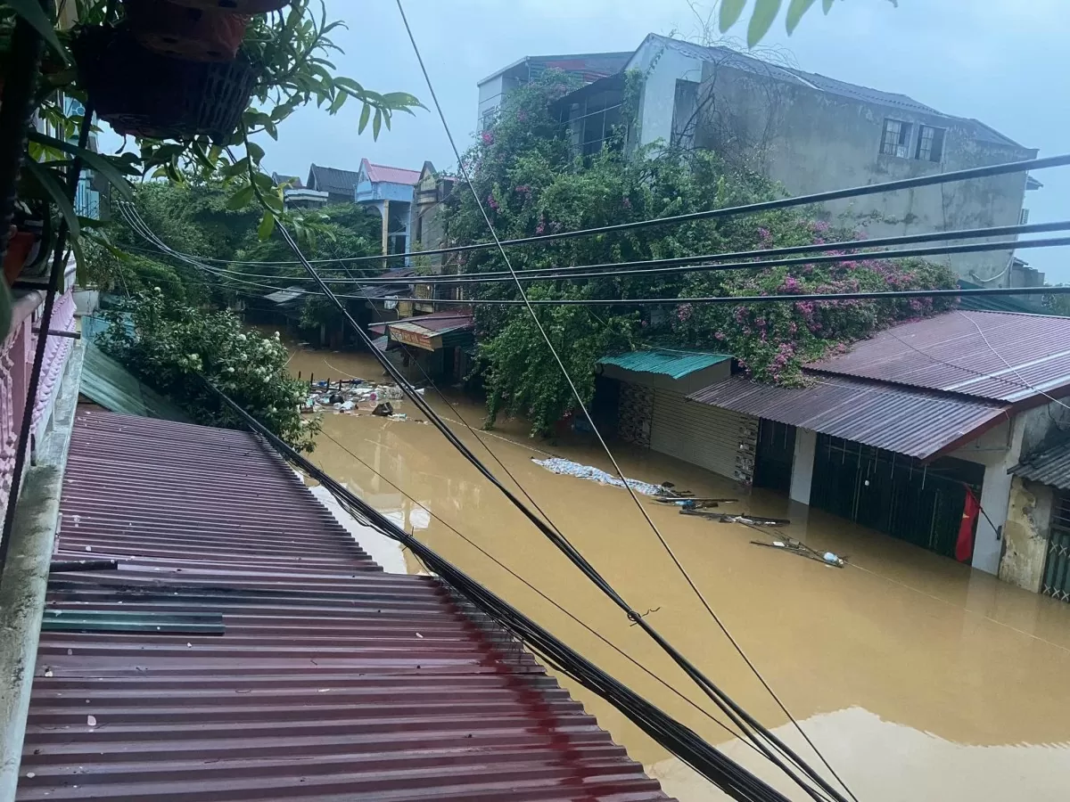 Nhiều nơi ngập sâu đến 4m, thành phố Yên Bái tạm thời di dời 3.500 hộ dân