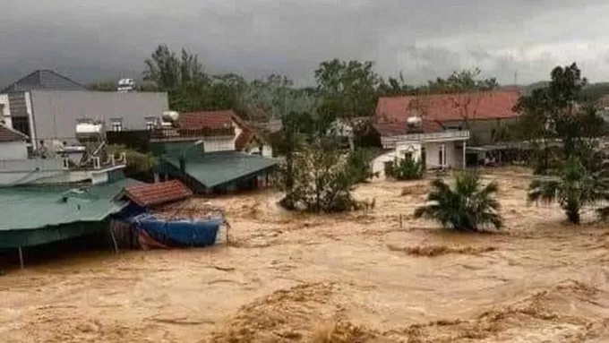 Bản tin Bão ngày 9/9: Tạm dừng cứu hộ sập cầu Phong Châu; Quảng Ninh tràn đập, 400 hộ di dời khẩn