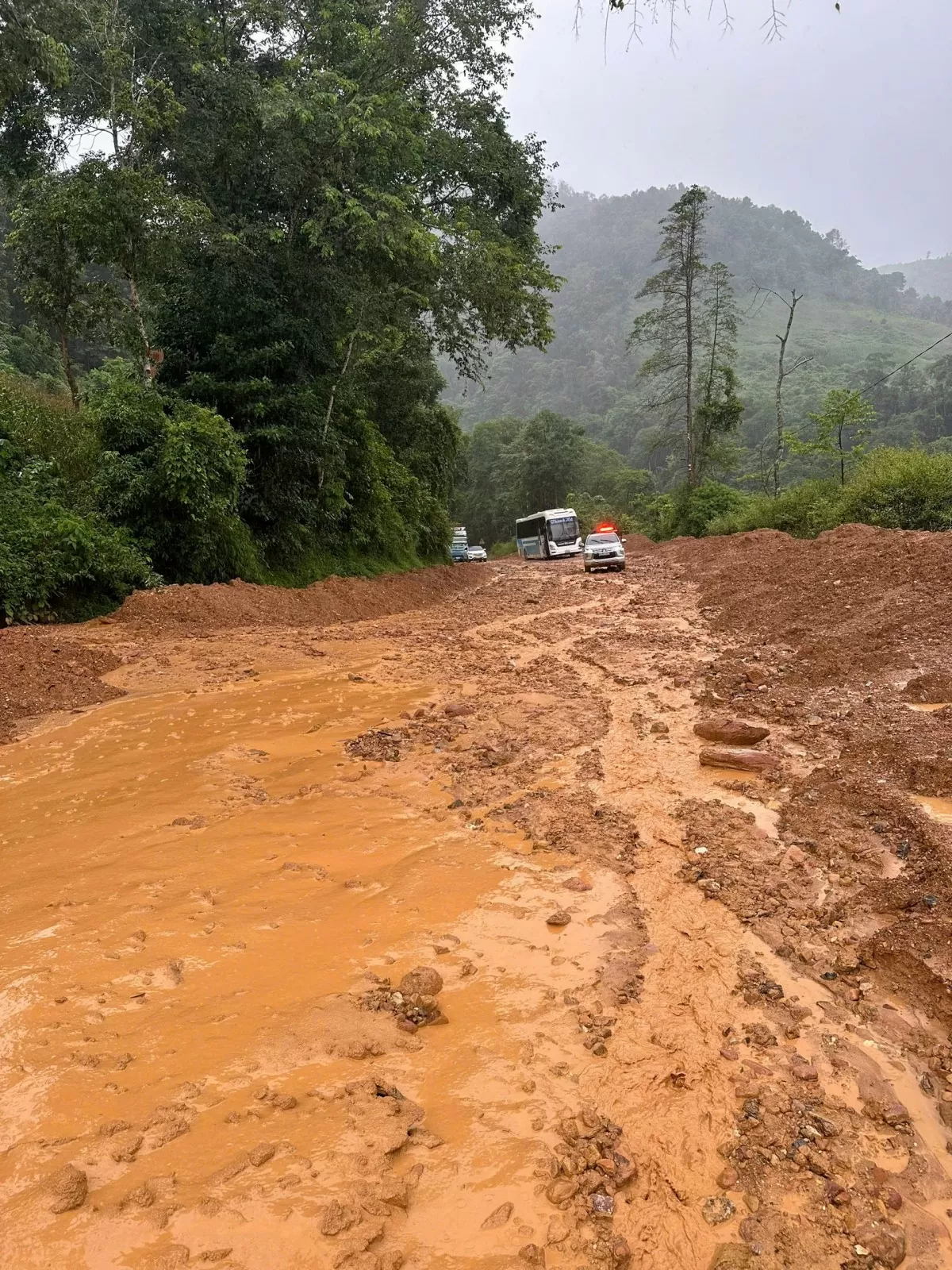 Bộ Tài chính yêu cầu nhanh chóng bố trí ngân sách hỗ trợ người dân do bão số 3