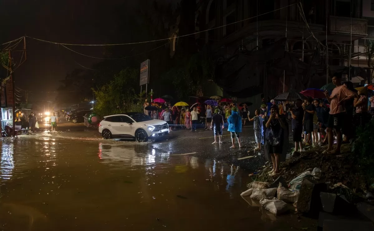 Hà Nội phát lệnh báo động lũ ở các sông, cảnh báo ngập lụt trên diện rộng