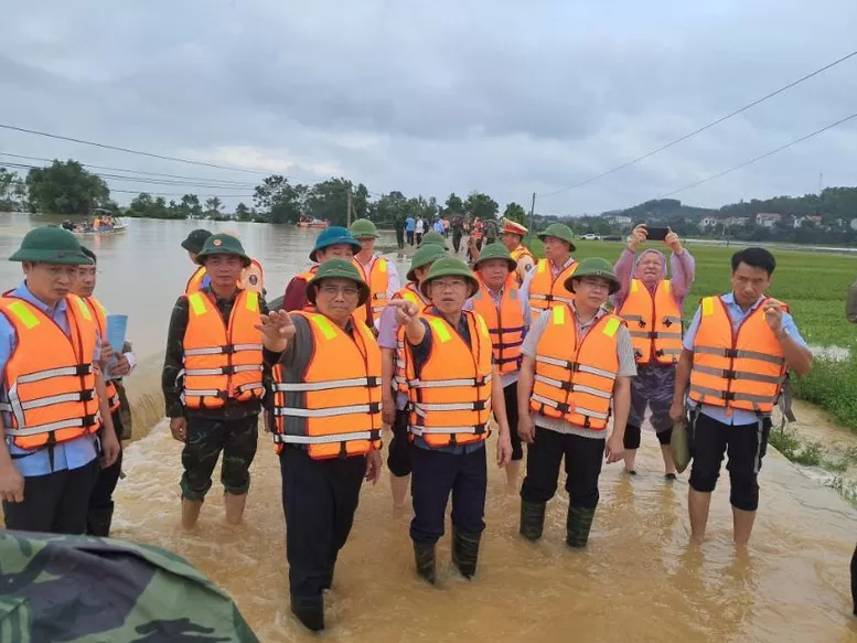 Thủ tướng Phạm Minh Chính thị sát tình hình, kiểm tra, chỉ đạo công tác ứng phó thiên tai tại Bắc Giang