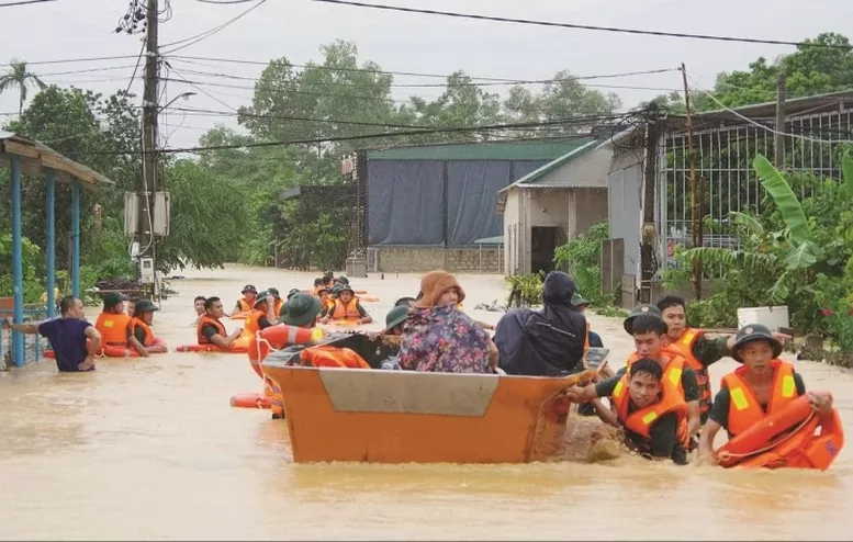 Khắc phục hậu quả mưa lũ sau bão số 3: Lan toả mạnh mẽ tinh thần đoàn kết, đồng lòng