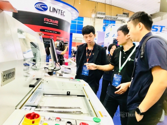 trien lam nepcon viet nam 2024 quy tu gan 300 thuong hieu dien tu hang dau