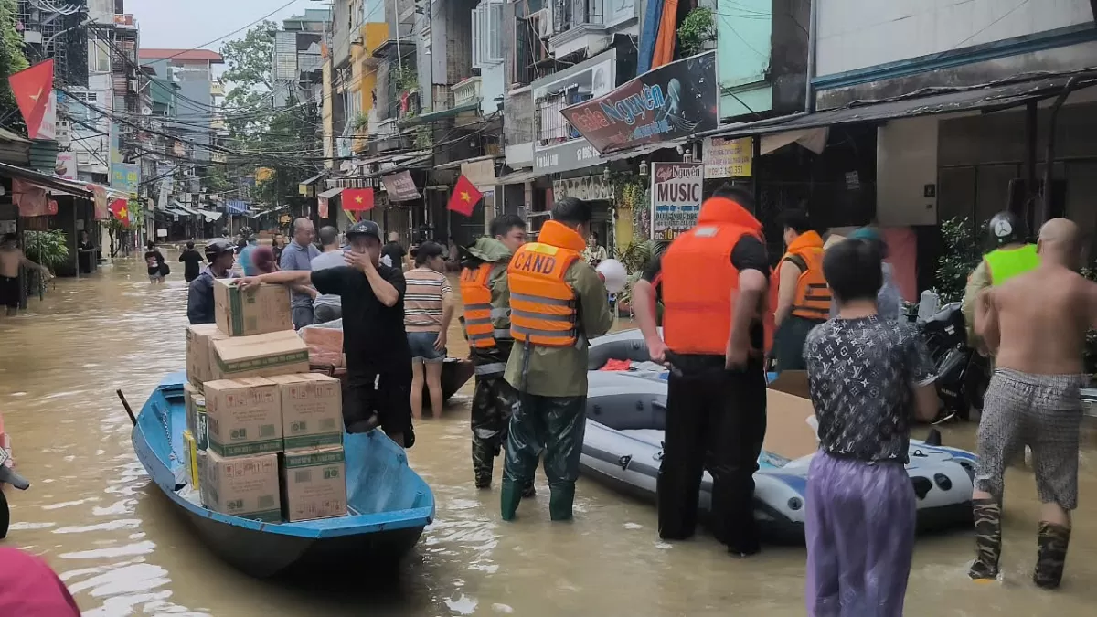 Hà Nội: Lũ sông Hồng sau bão số 3 gây ngập ngoài đê nhưng chưa phải 