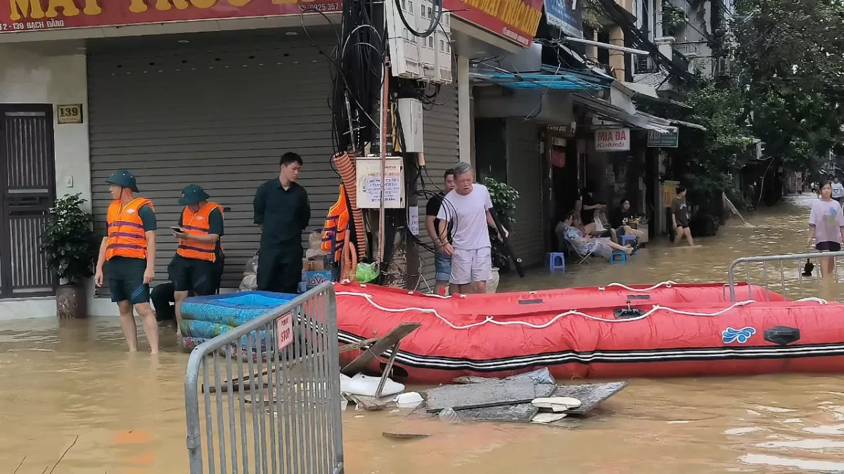 Hà Nội: Lũ sông Hồng sau bão số 3 gây ngập ngoài đê nhưng chưa phải 