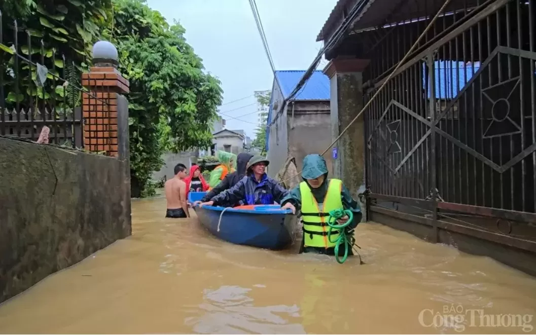 Thủ tướng chỉ đạo tập trung ứng phó lũ lớn, đảm bảo an toàn đê điều Bắc Bộ