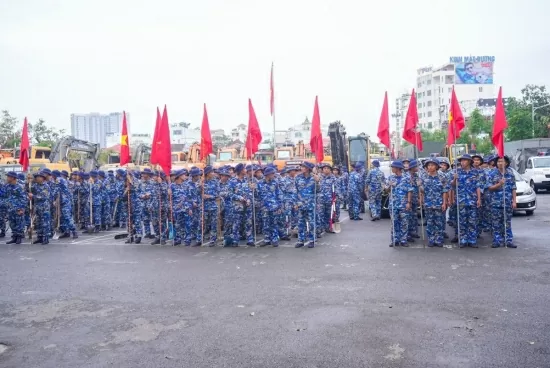 Hơn 400 cán bộ, chiến sĩ khắc phục hậu quả bão số 3 tại Hải Phòng