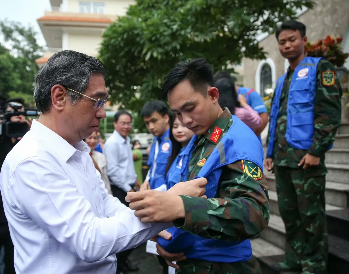 TP. Hồ Chí Minh: Hơn 30 tấn hàng hóa được vận chuyển ra vùng thiệt hại do bão số 3