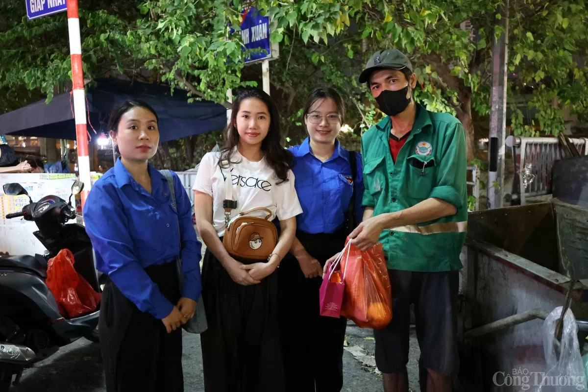 Đoàn Thanh niên Báo Công Thương: Những món quà trao đi, sự sẻ chia ở lại