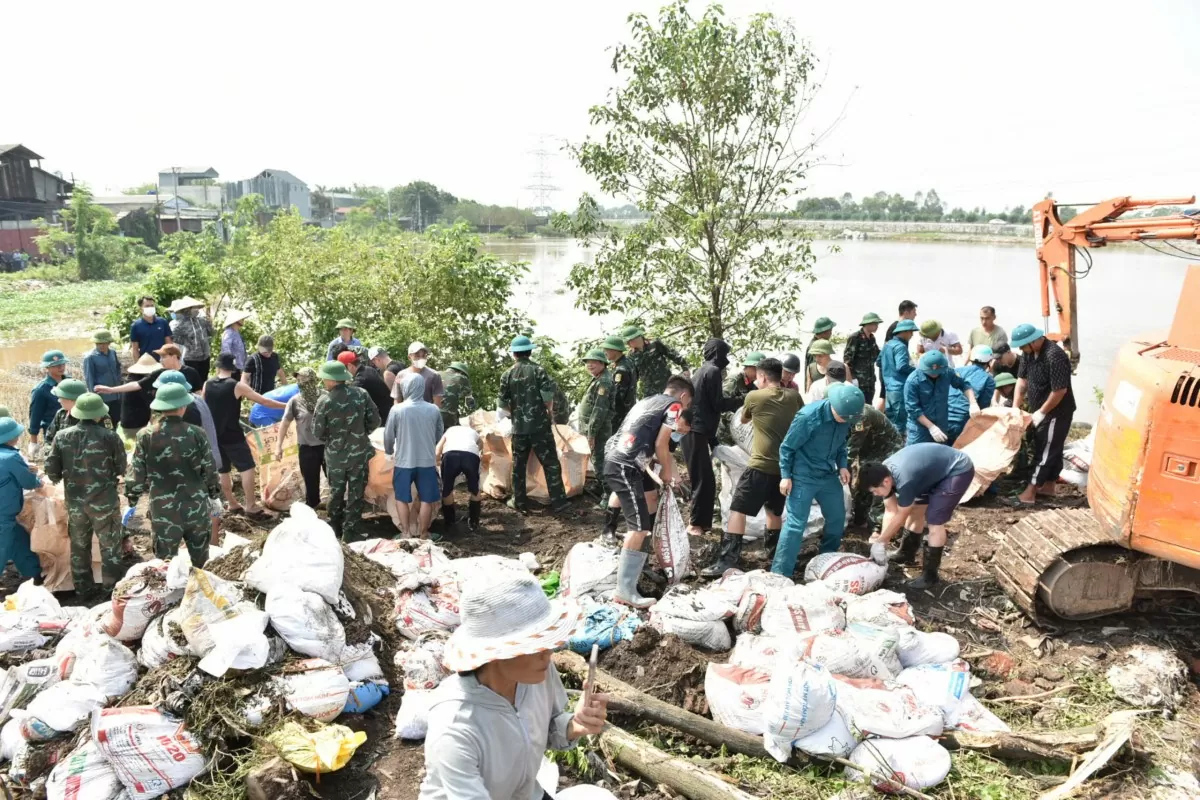 Thông tin chính thức sự cố vỡ bờ sông Ngũ Huyện Khê ở Hà Nội