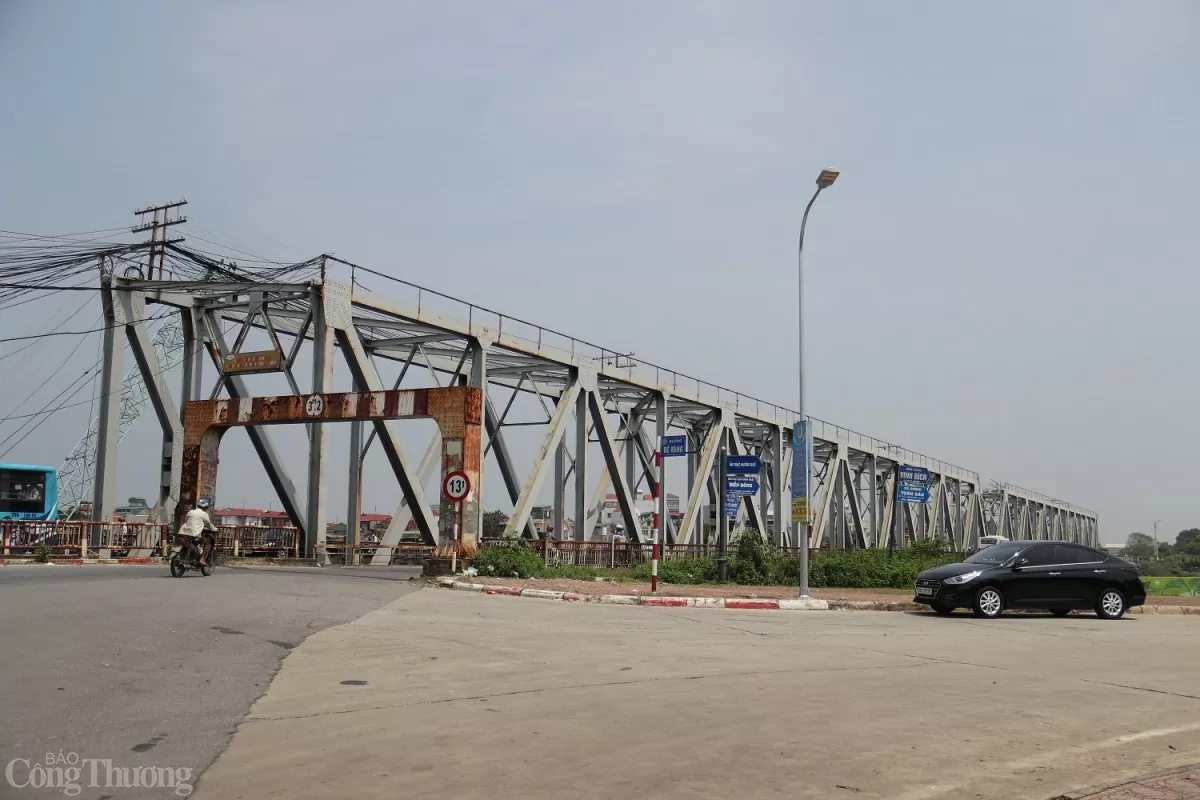 Cận cảnh cầu Đuống sau khi khôi phục giao thông Cận cảnh cầu Đuống sau khi khôi phục giao thông