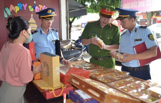 nghe an quyet liet dau tranh voi hang gia hang nhai dip tet trung thu
