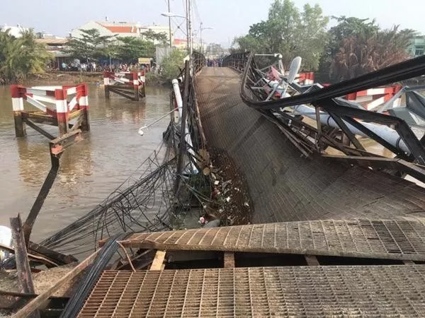 Sau vụ sập cầu Phong Châu, TP. Hồ Chí Minh khẩn trương kiểm tra cầu sắt cũ, cầu lâu năm