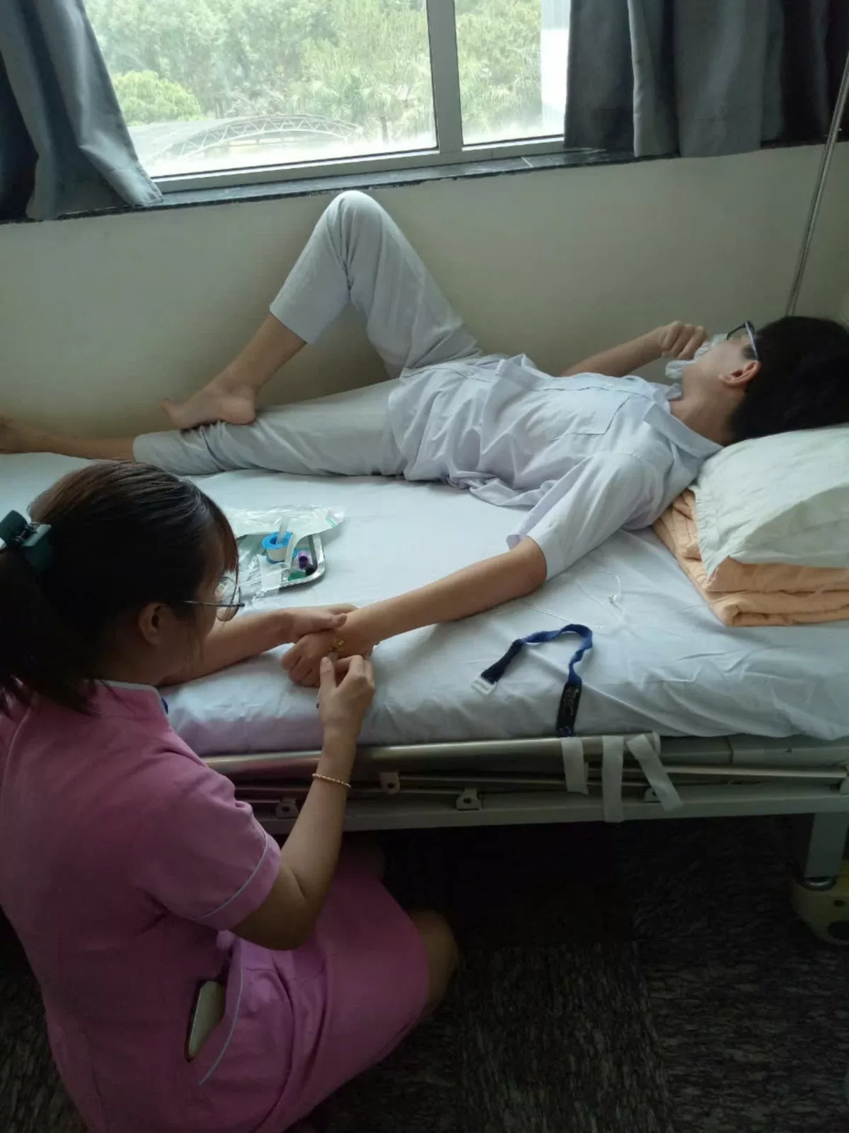 21 học sinh lớp 7 ở Gia Lai nghi ngộ độc sau khi uống trà sữa
