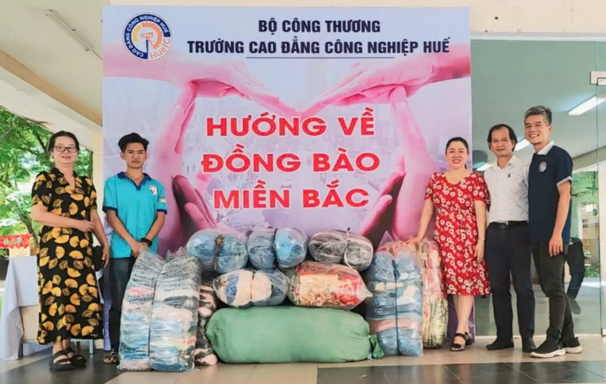 Trường Cao đẳng Công nghiệp Huế hỗ trợ các tỉnh phía Bắc bị thiệt hại do bão số 3