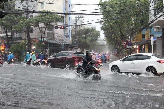 da nang mua lon hoc sinh nghi hoc chieu 189 va ngay 199