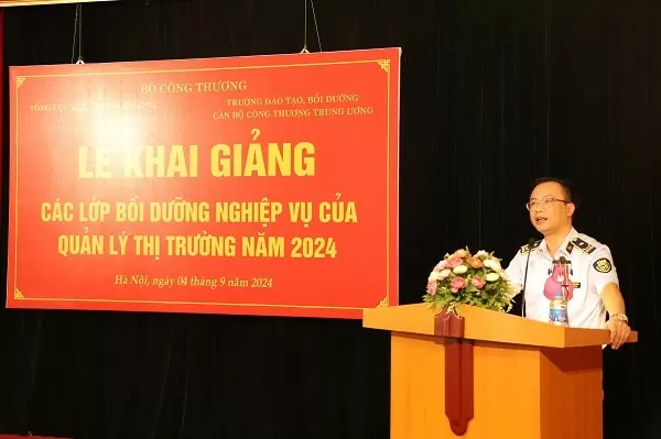 Nâng cao chất lượng chuyên môn cho cán bộ quản lý thị trường