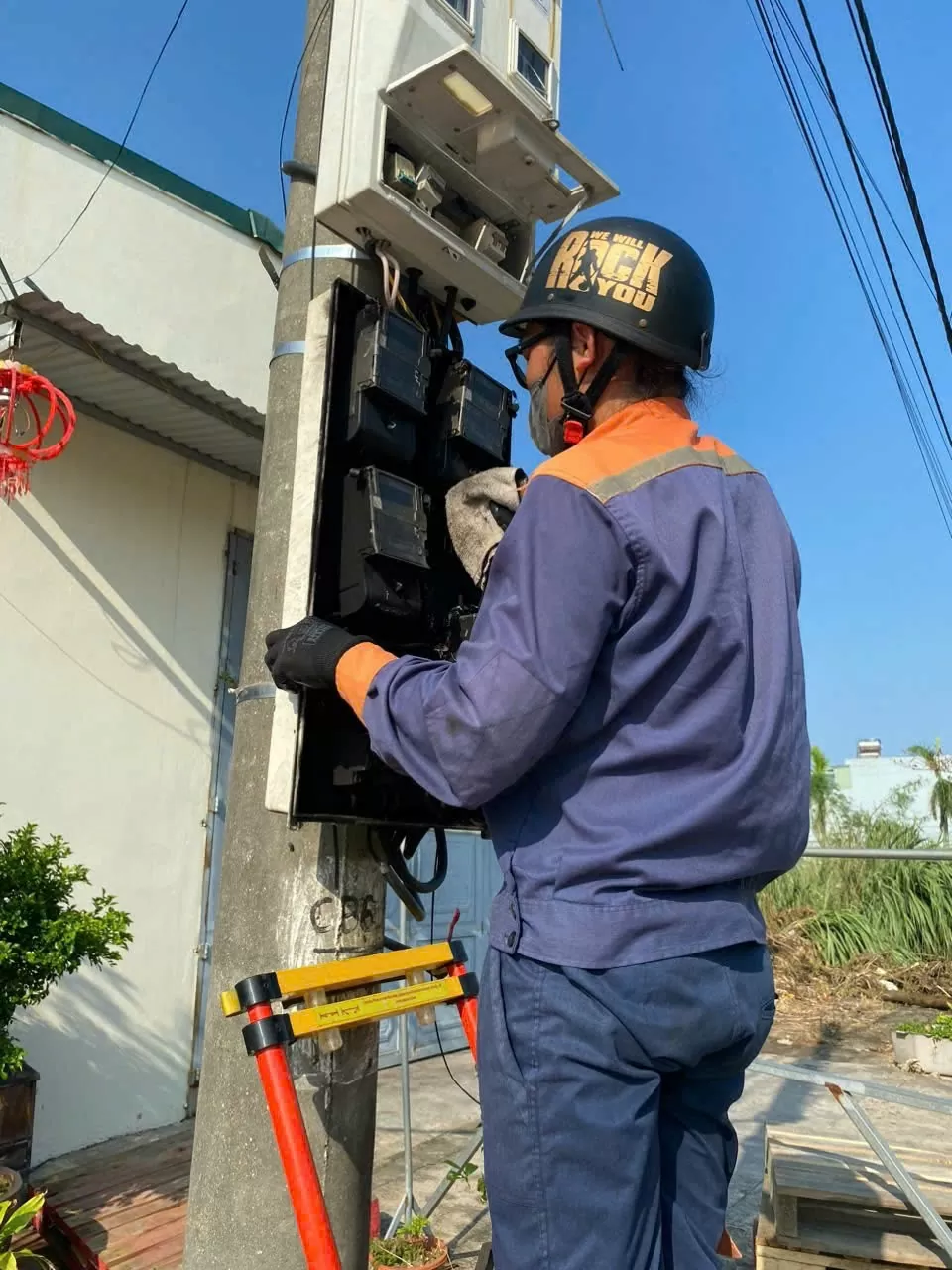 Than Cao Sơn: Chung tay hỗ trợ địa phương và đơn vị bạn khắc phục hậu quả bão, lũ