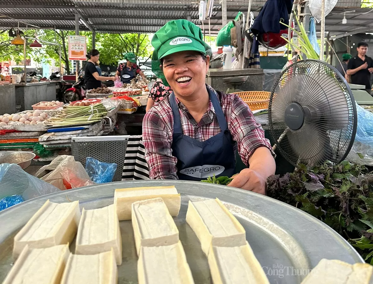 Tiểu thương chợ Kim Quan (quận Long Biên)