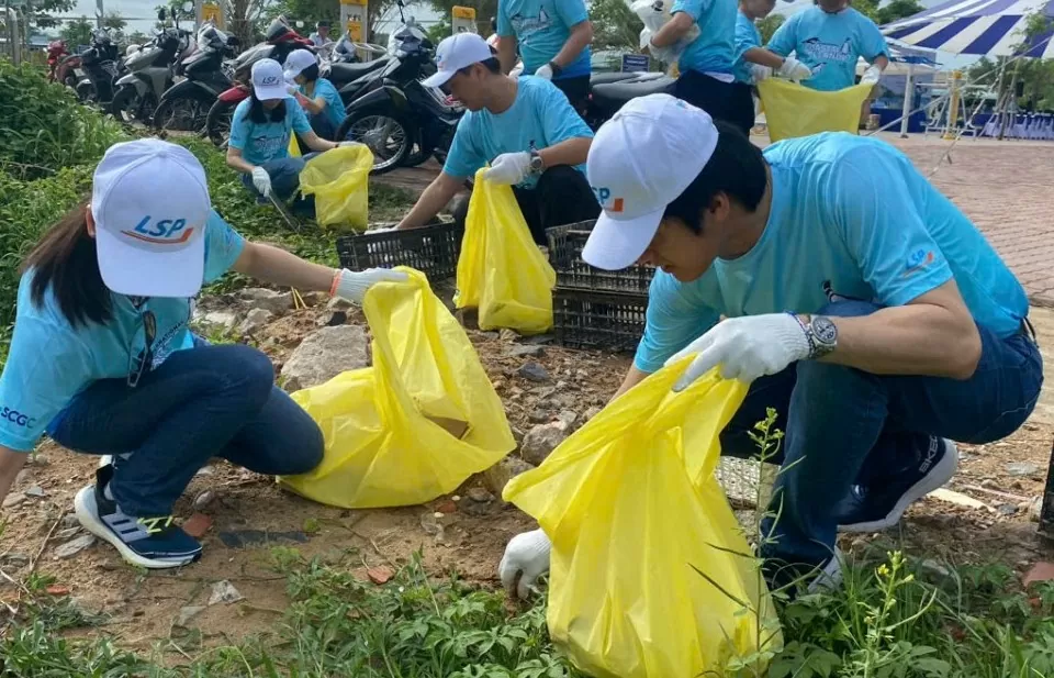 TP. Vũng Tàu: LSP cùng người dân xã đảo Long Sơn thu gom rác thải