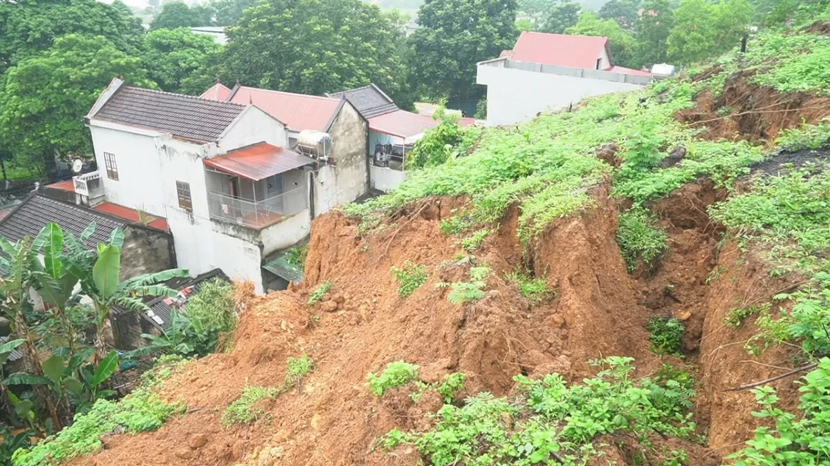 sạt lở