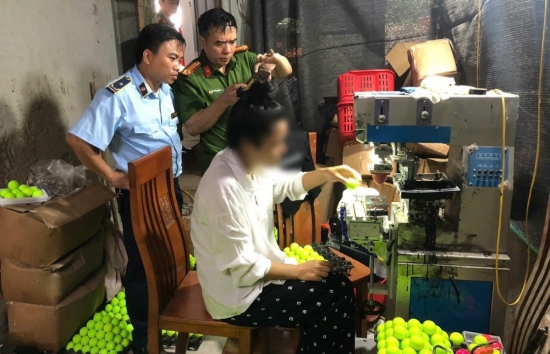 yen bai phat hien 33500 qua bong golf gia mao nhan hieu