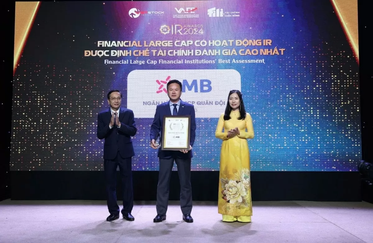 MB nhận ‘cú đúp’ giải thưởng tại IR Awards 2024