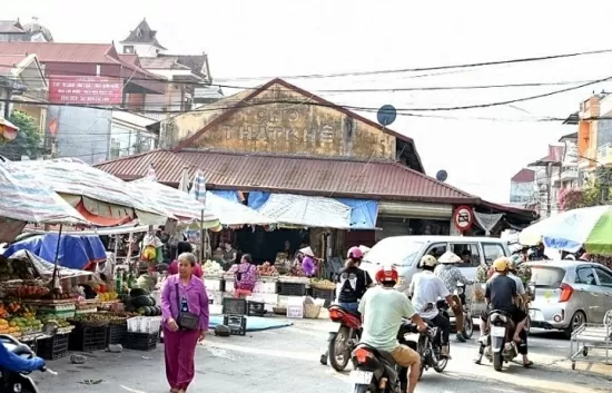 Lạng Sơn: Khoác áo mới cho chợ miền núi, biên giới