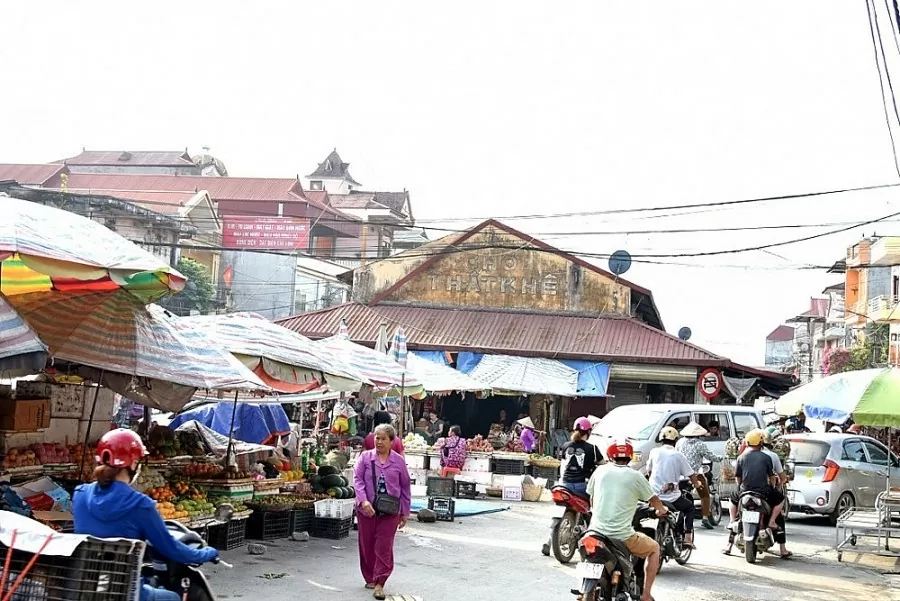 Lạng Sơn: Khoác áo mới cho chợ miền núi, biên giới