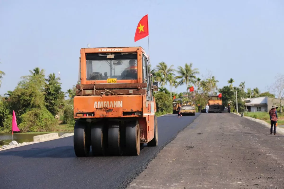 Chủ tịch UBND tỉnh Quảng Ngãi chỉ đạo chủ đầu tư các dự án đầu tư công cần quyết liệt hơn trong đẩy nhanh tiến độ thi công dự án