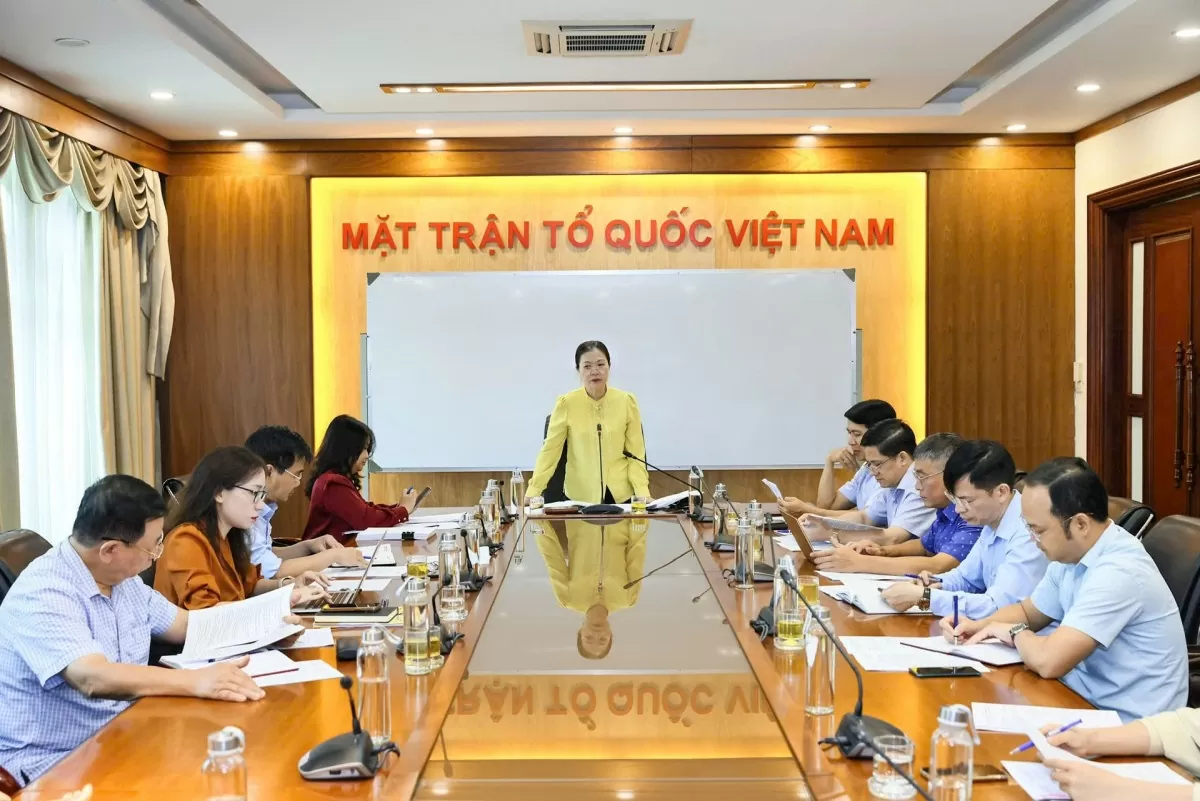 Phó Chủ tịch UBTƯ MTTQ Việt Nam Trương Thị Ngọc Ánh chủ trì Hội nghị. Ảnh: Quang Vinh.