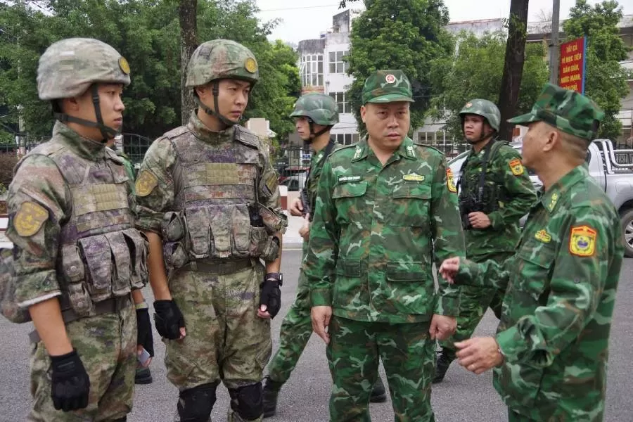 Lào Cai: Bộ đội biên phòng phối hợp các lực lượng của Trung Quốc tuần tra trên biên giới, cửa khẩu