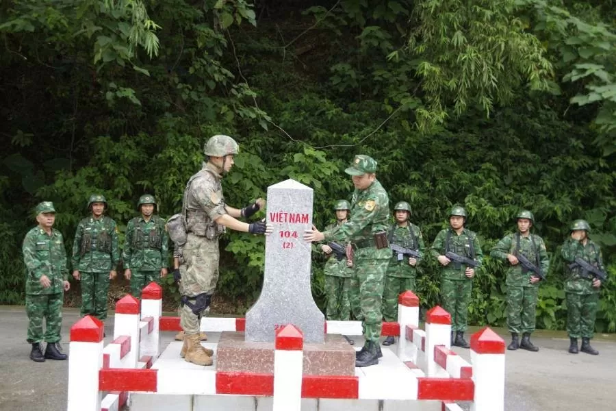 Lào Cai: Bộ đội biên phòng phối hợp các lực lượng của Trung Quốc tuần tra trên biên giới, cửa khẩu