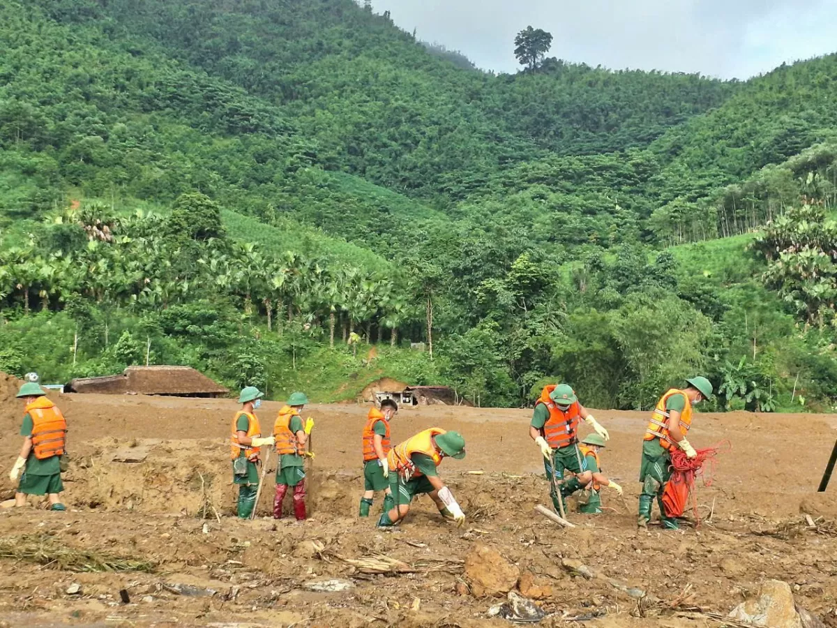 Làng Nủ và 