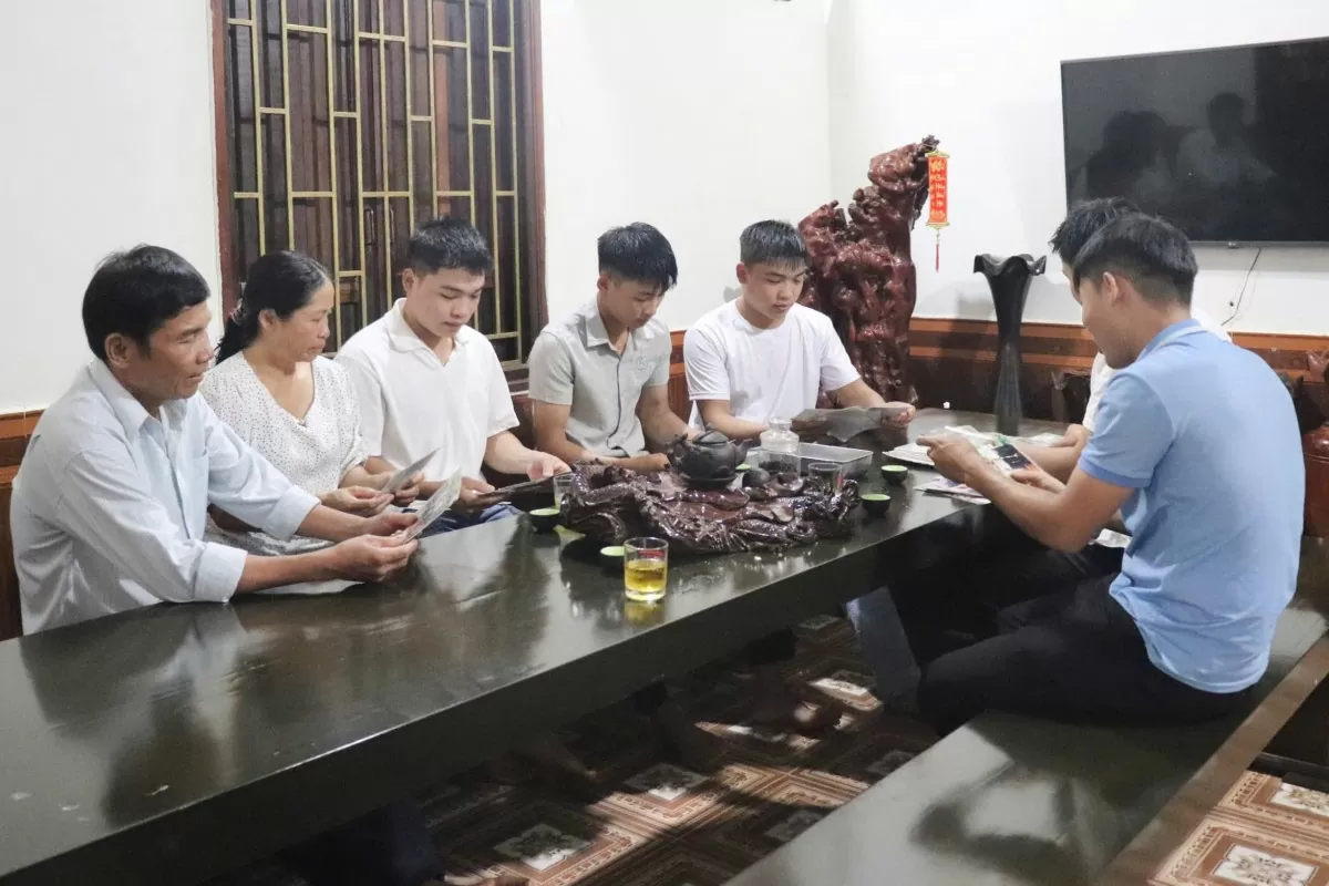 Gia Lai: Đôi vợ chồng kể về cuộc đời cơ cực chạy ăn từng bữa nuôi 7 người con vào đại học