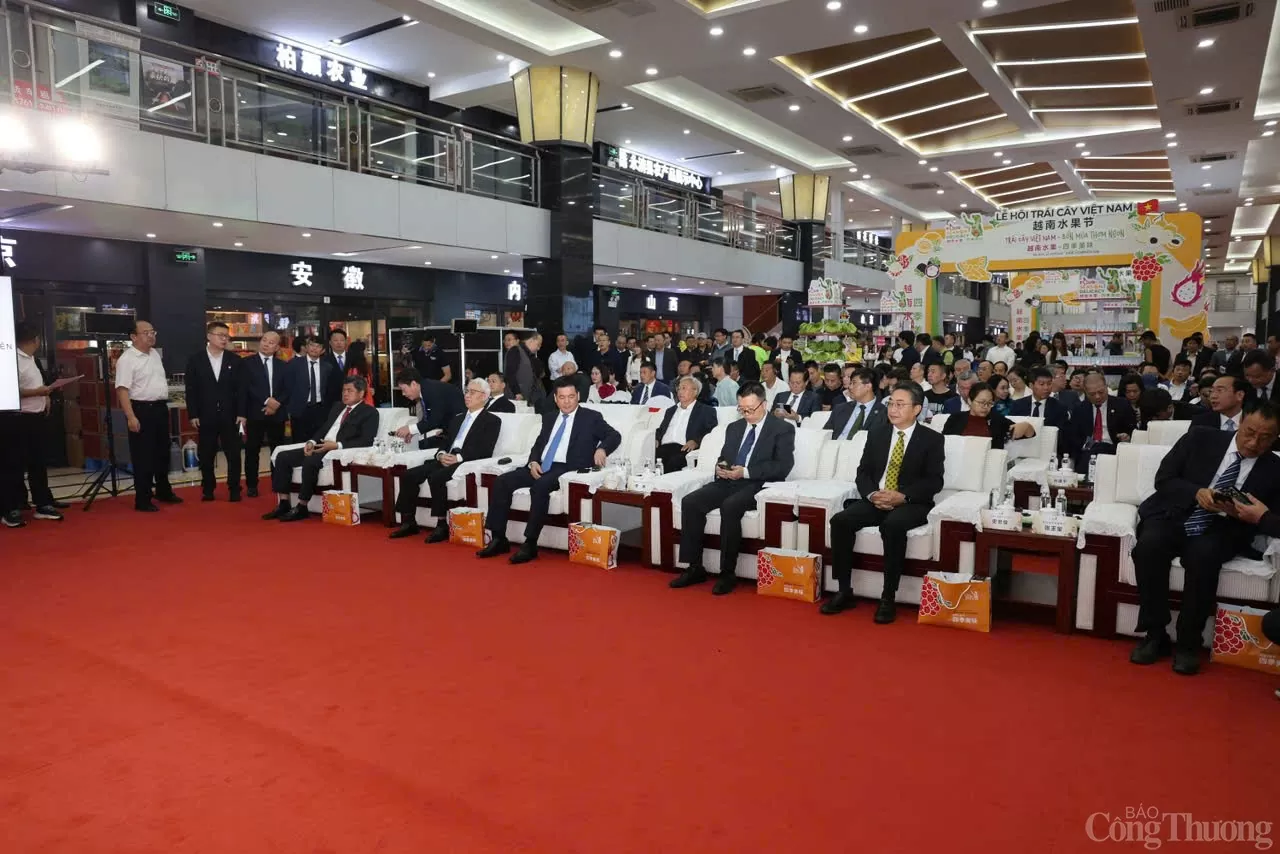 Bộ trưởng Nguyễn Hồng Diên tham dự Lễ hội trái cây Việt Nam tại Bắc Kinh, Trung Quốc Bộ trưởng Nguyễn Hồng Diên tham dự Lễ hội trái cây Việt Nam tại Bắc Kinh, Trung Quốc