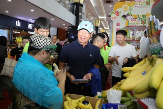 no luc dua hang viet truc tiep vao kenh phan phoi cua trung quoc