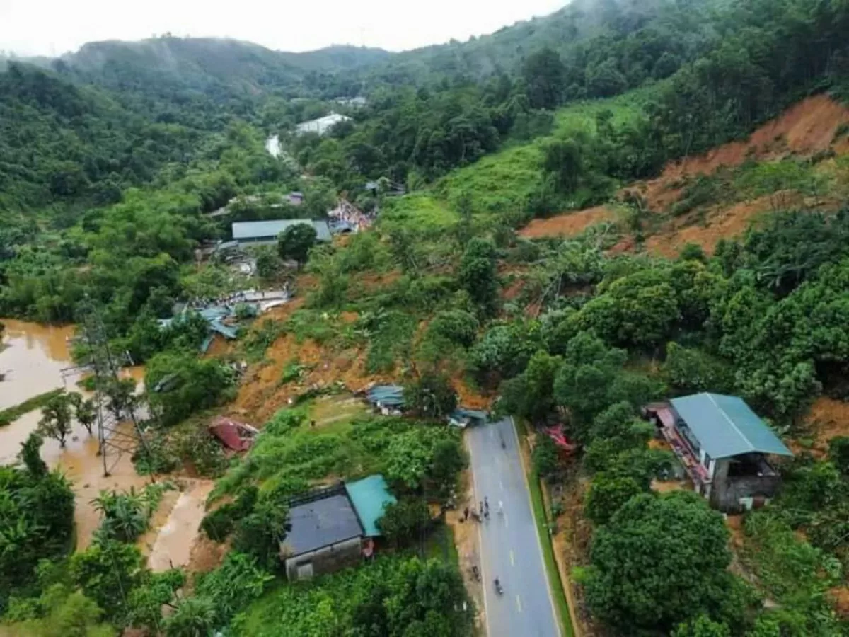 Sạt lở ở Hà Giang: Chủ tịch xã Việt Vinh lo mưa lớn cản trở công tác khắc phục hậu quả