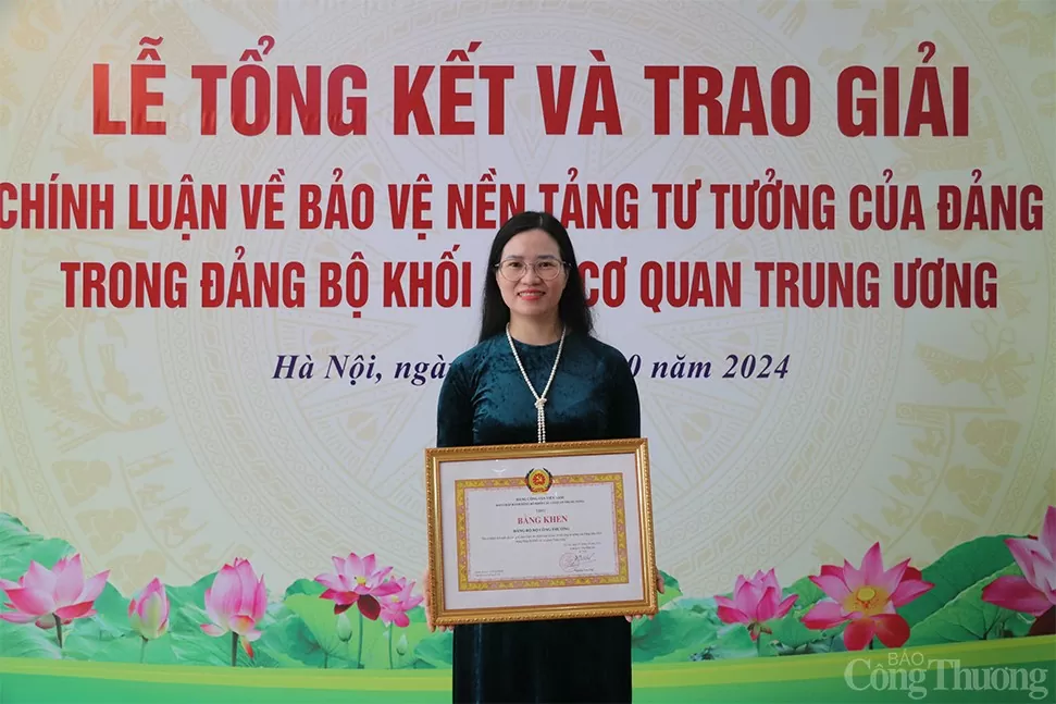 Chùm ảnh: Trao giải Cuộc thi về bảo vệ nền tảng tư tưởng của Đảng trong Khối các cơ quan Trung ương