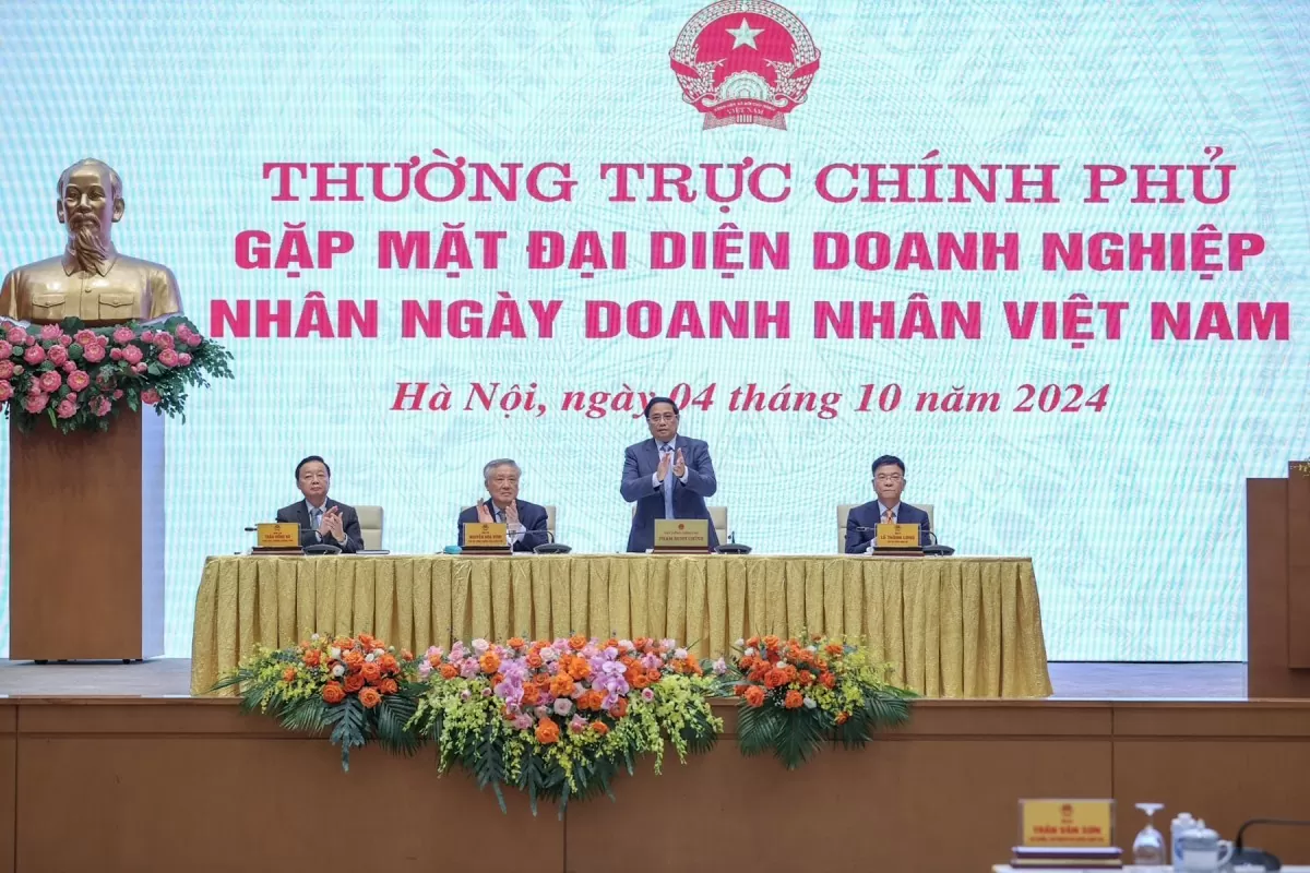 Thủ tướng chủ trì cuộc gặp mặt đại diện doanh nghiệp nhân ngày Doanh nhân Việt Nam