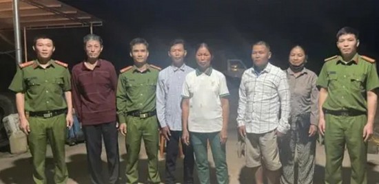 gia dinh nguoi phu nu di lac 300km tu nghe an vao quang binh gui thu cam on cong an tuyen hoa
